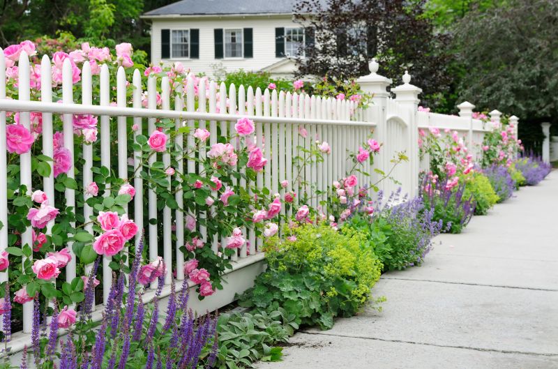 Picket Fence in Front Yard